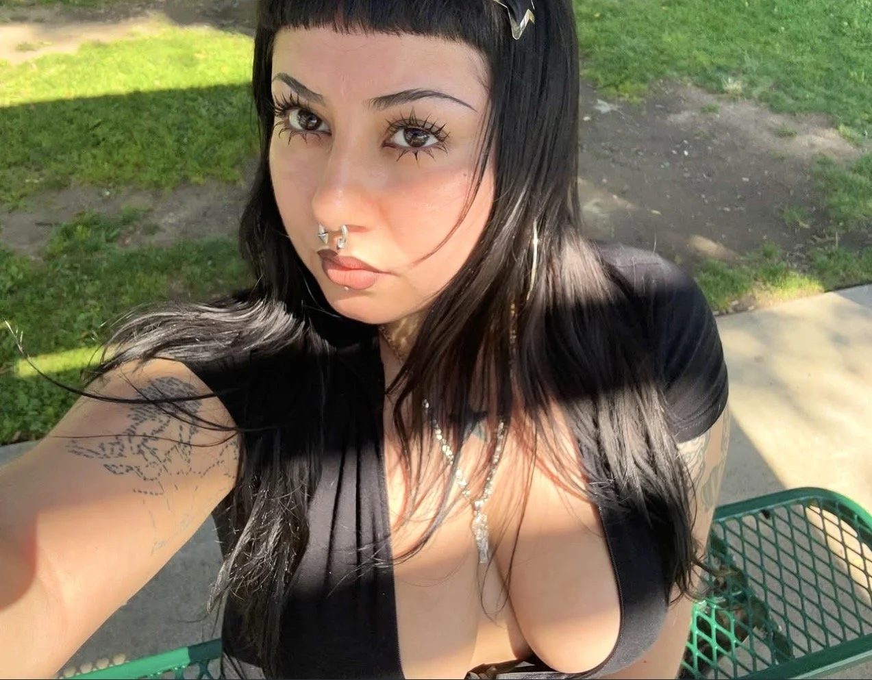 Horny Goth Mexicana Tetona y Nalgona 2 image 6