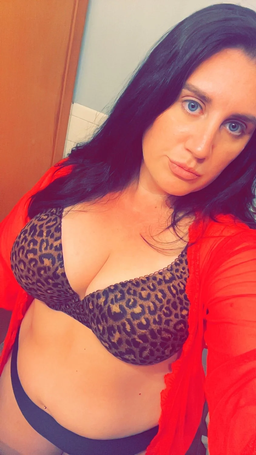 Sarah Lynn image 3