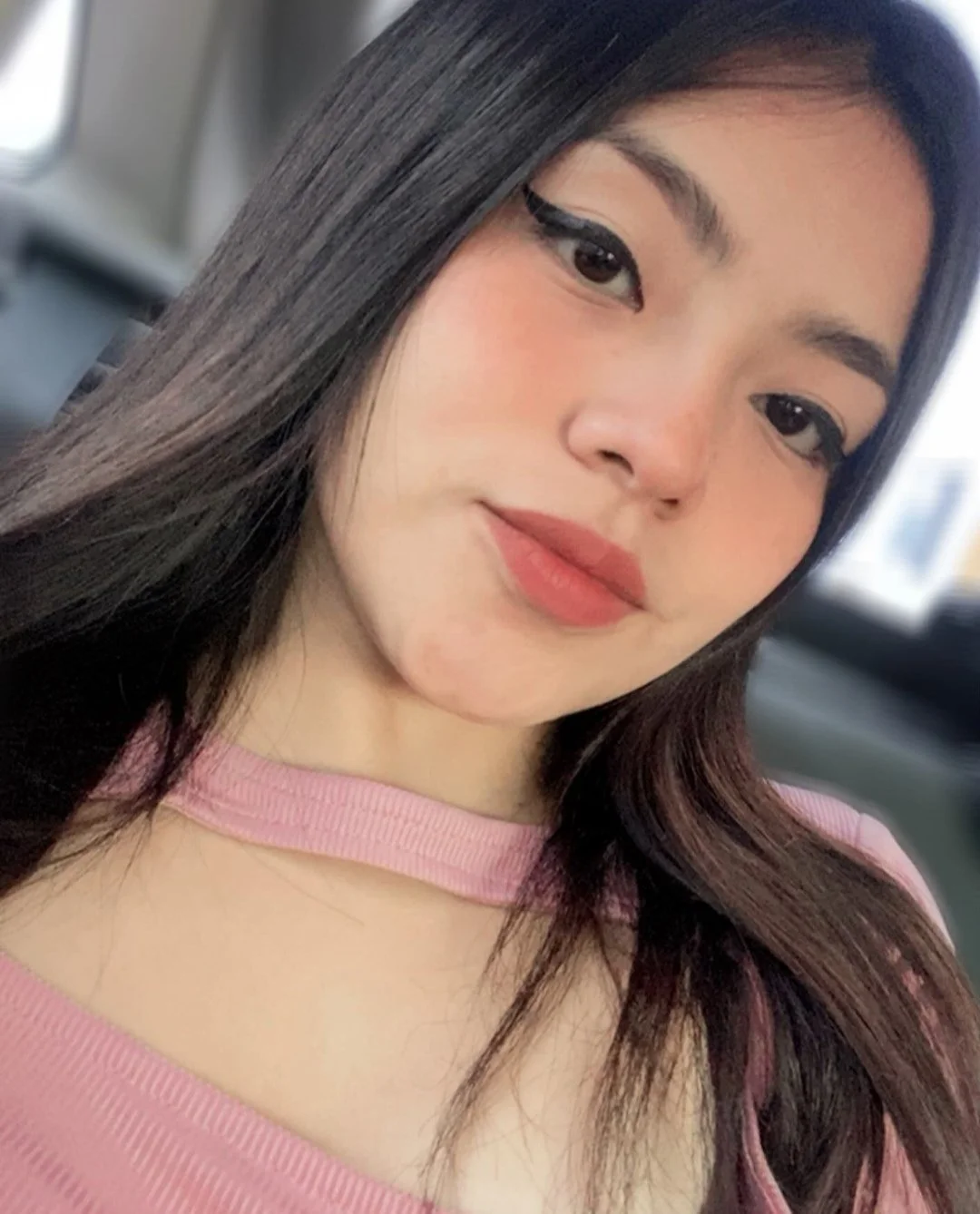 Putita peliroja de ojos rasgados buen cuerpo y sexy image 17