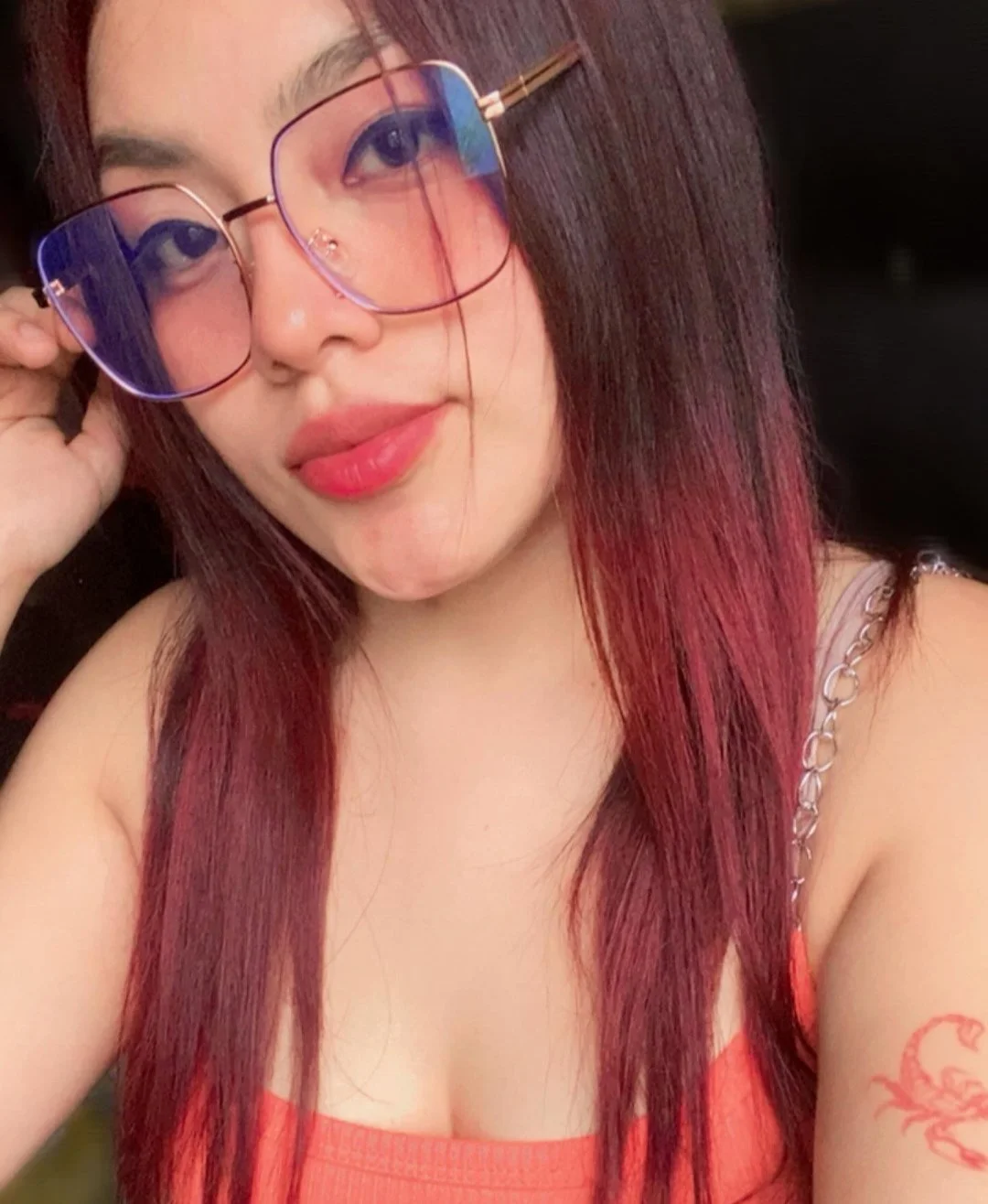 Putita peliroja de ojos rasgados buen cuerpo y sexy image 21