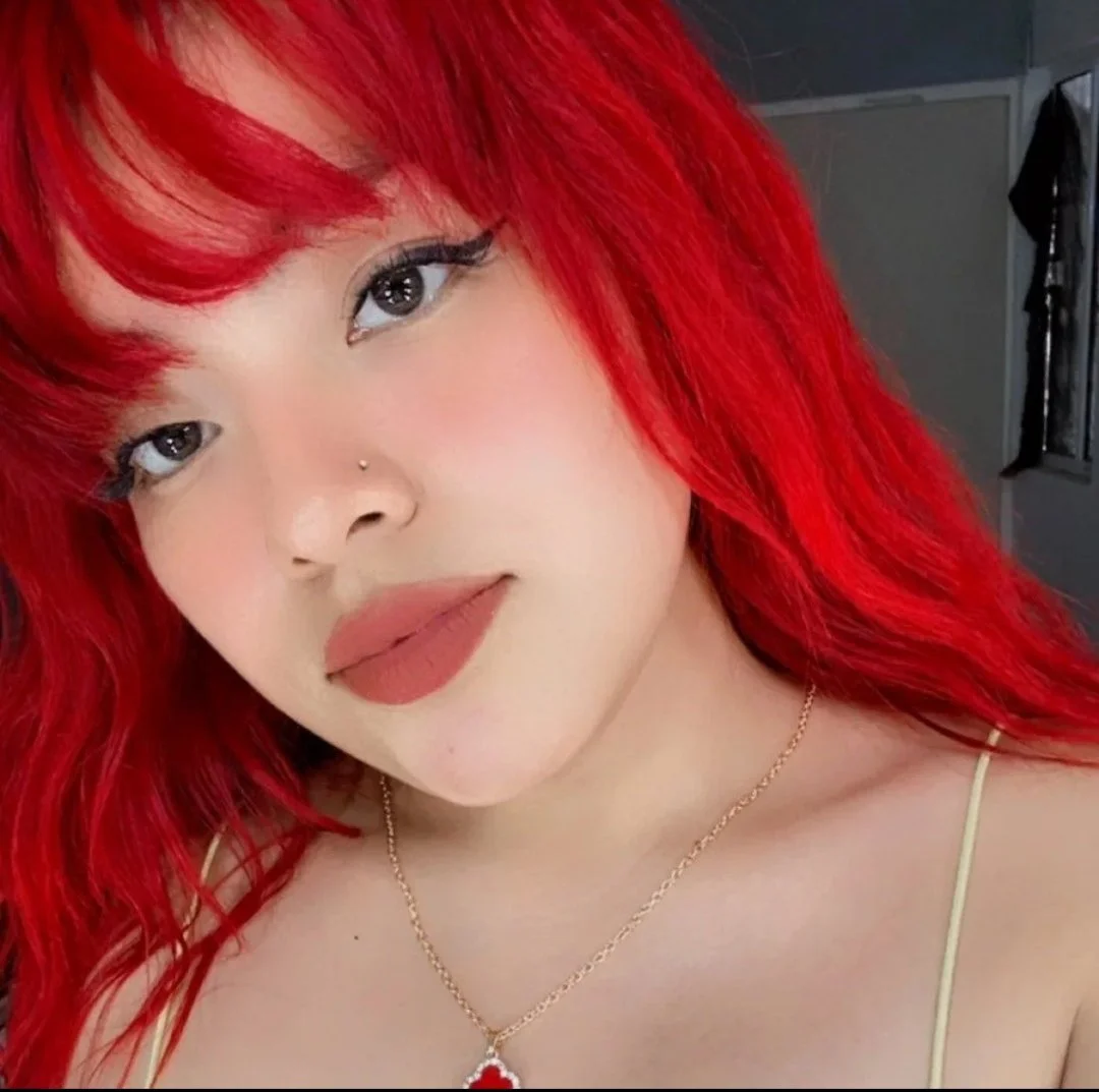 Putita peliroja de ojos rasgados buen cuerpo y sexy image 23
