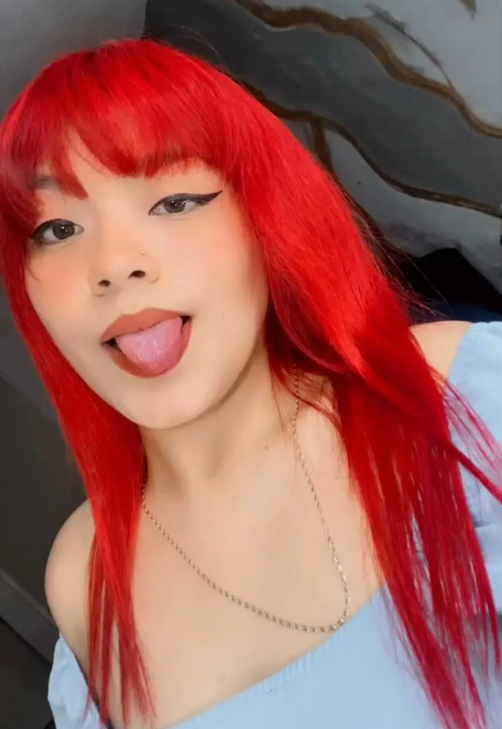 Putita peliroja de ojos rasgados buen cuerpo y sexy image 5