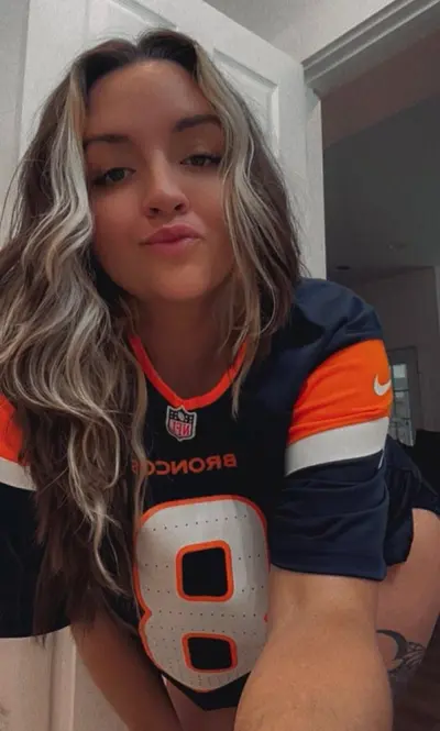 Snowbunny Pawg is a hot milf cover image