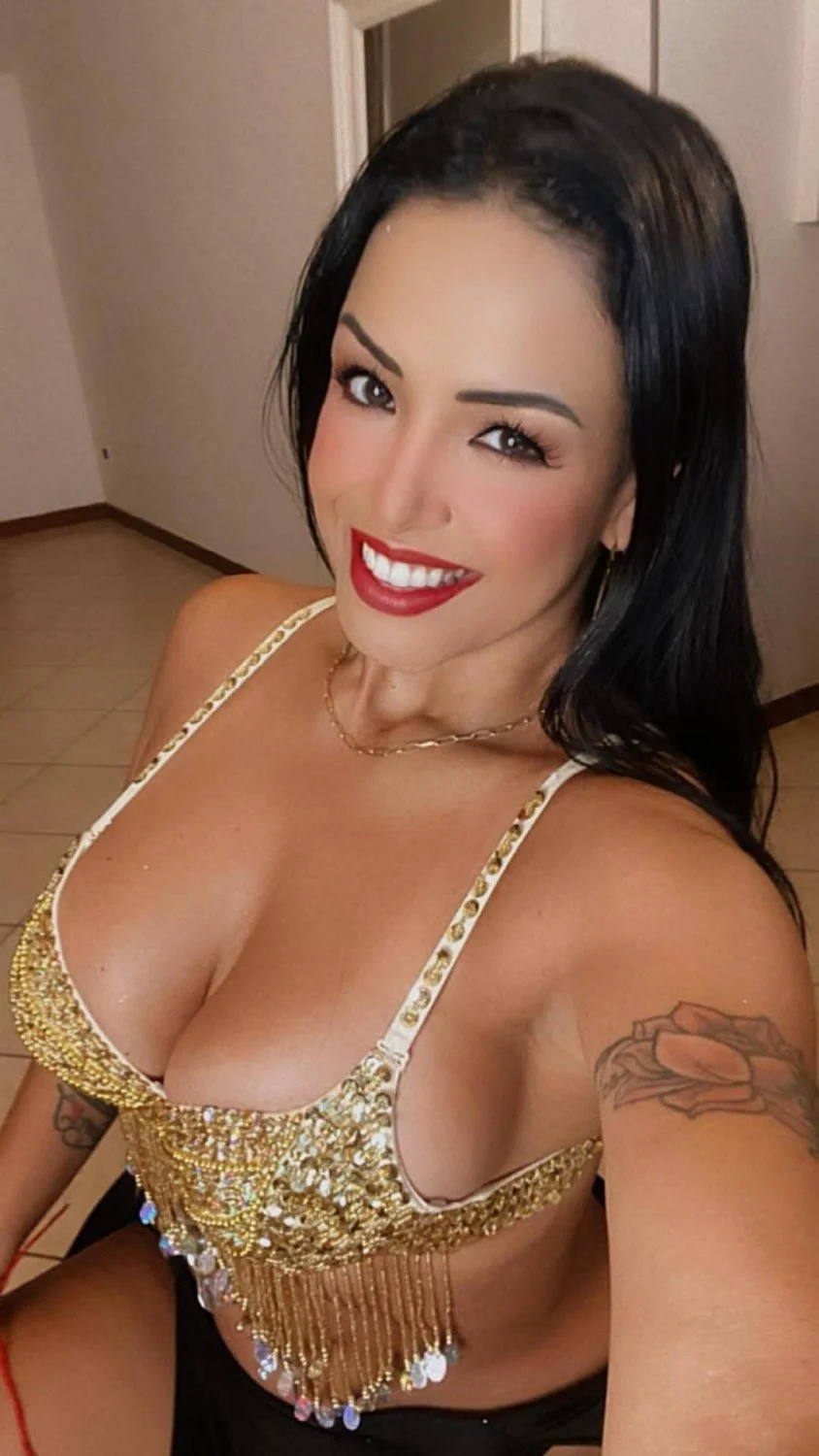 Exposing Milf , Lucky husband image 12