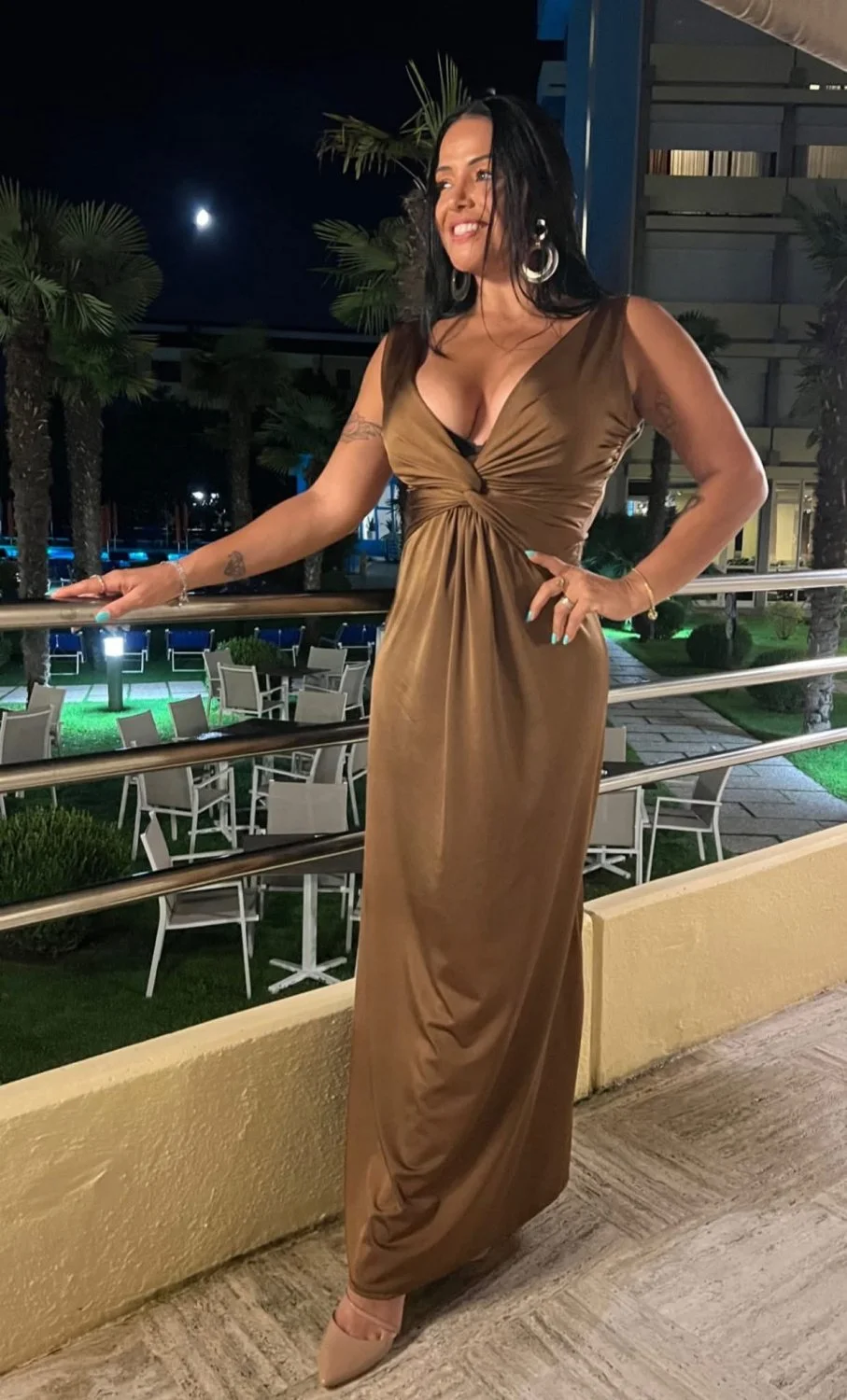 Exposing Milf , Lucky husband image 20