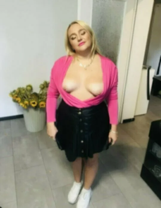 Amy image 36