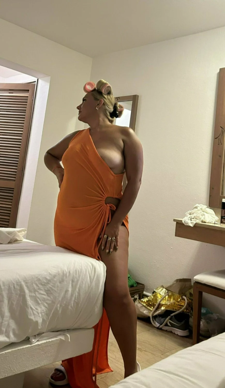 Amy image 6