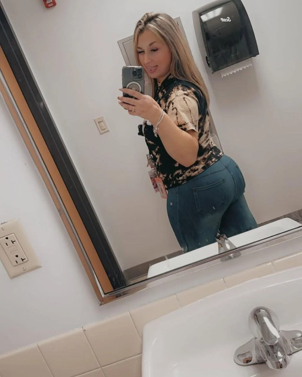 Hot Wife's and Girlfriend's and Exs image 9