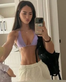 Julia Ernst (new hair) image 18