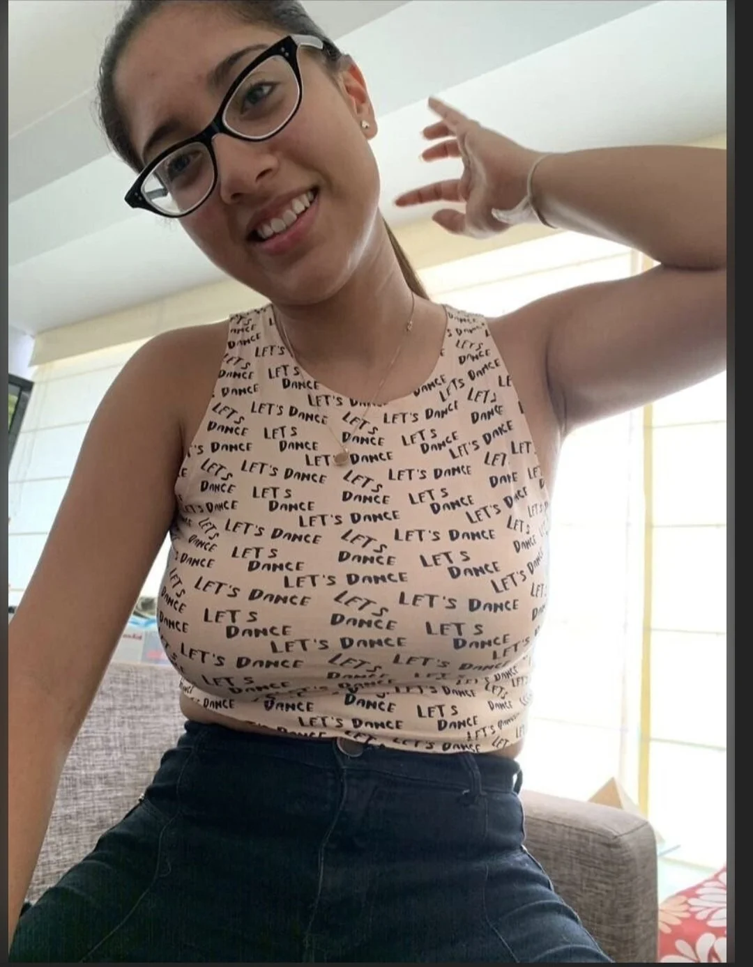 Latina Tetona image 47