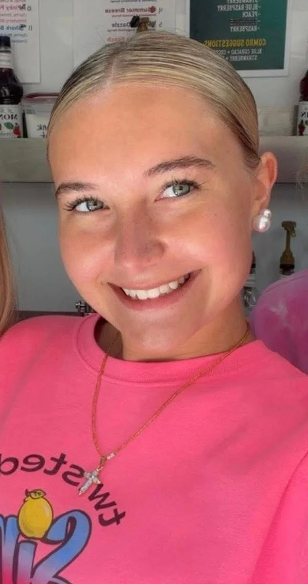 19yr old Blonde looking to turn guys on image 26