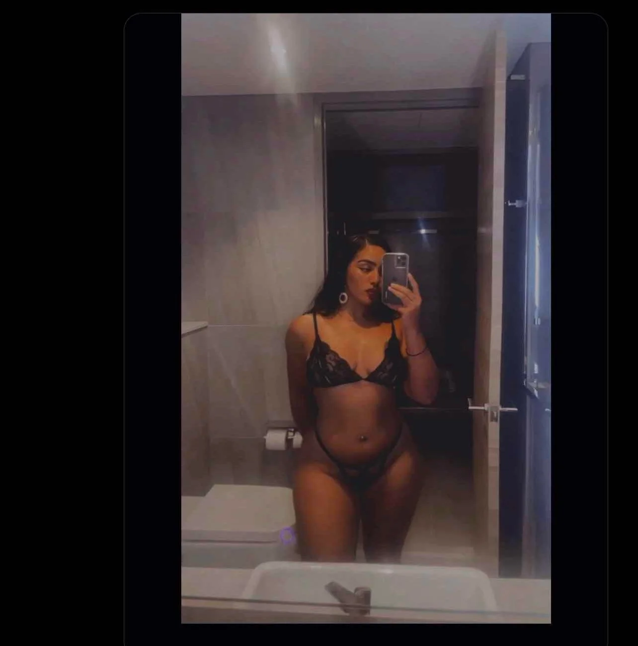 South African - Ashleigh Nudes main image