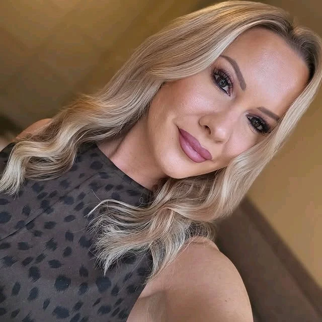 UK Blonde Milf image 7