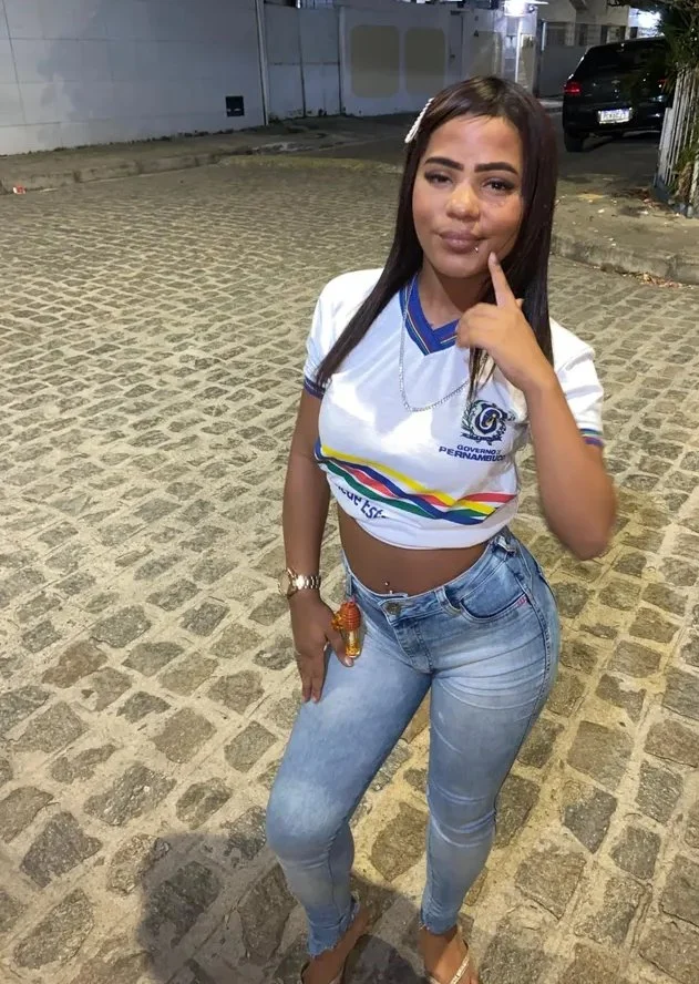 Lara novinha Pernambuca putinha image 2