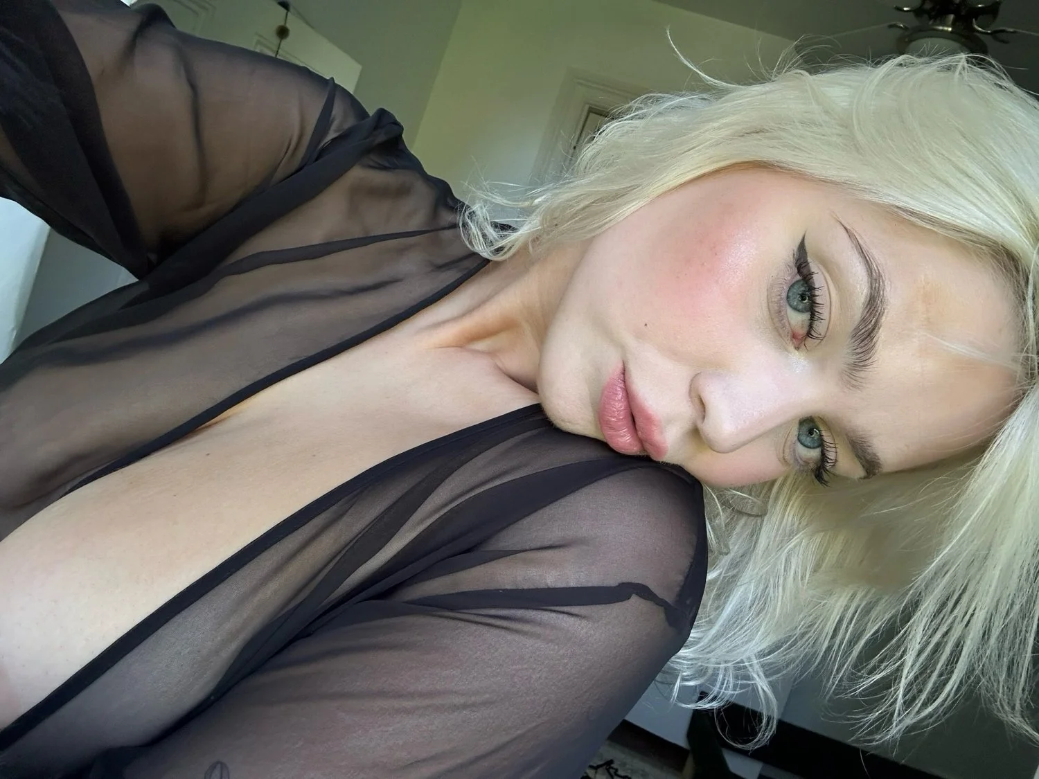 Cheating Big Tit OF Snow Bunny C0ke Slut image 6