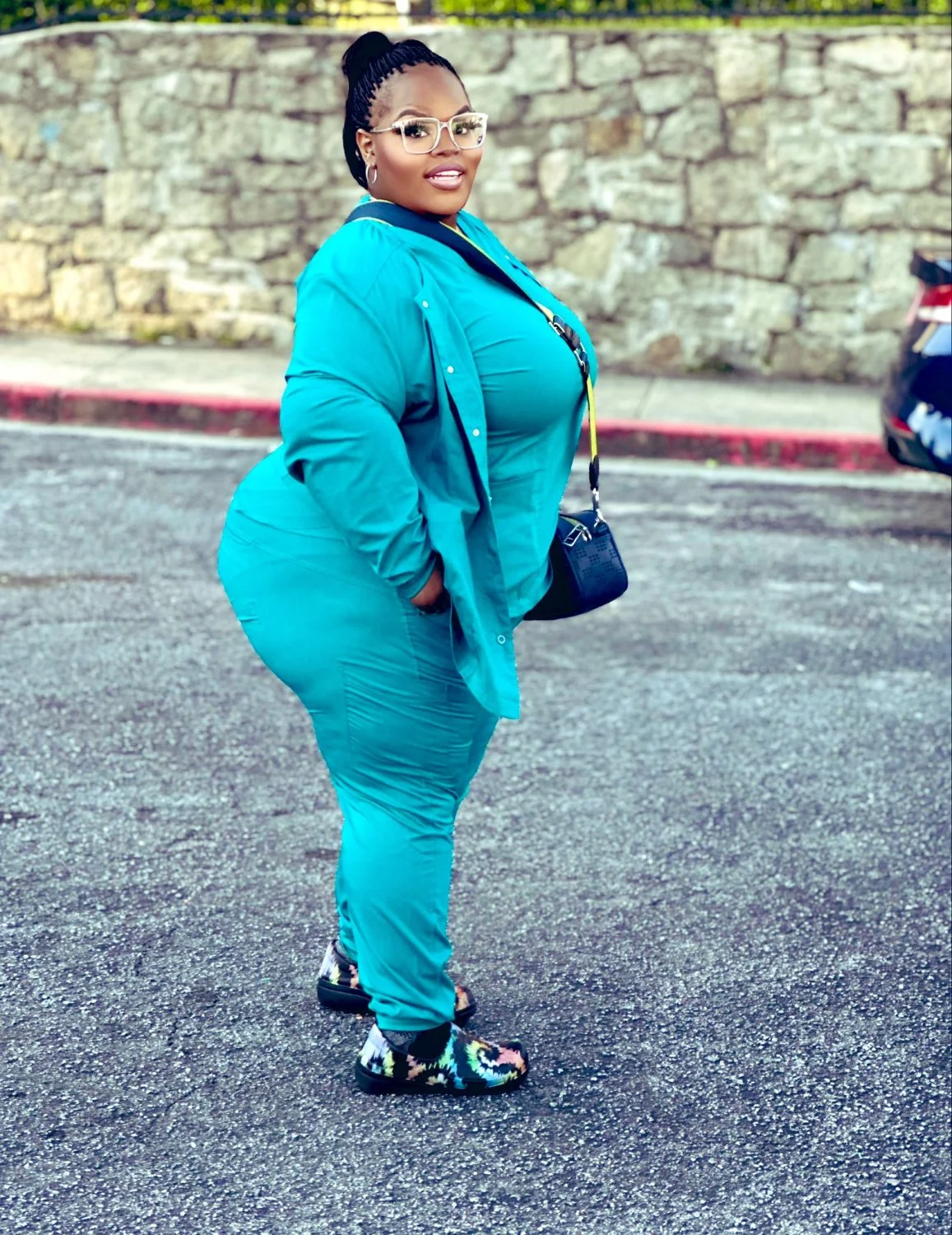Busty B1g ebonY bBw bo0tY wiT g00d Thr0aT !! image 5