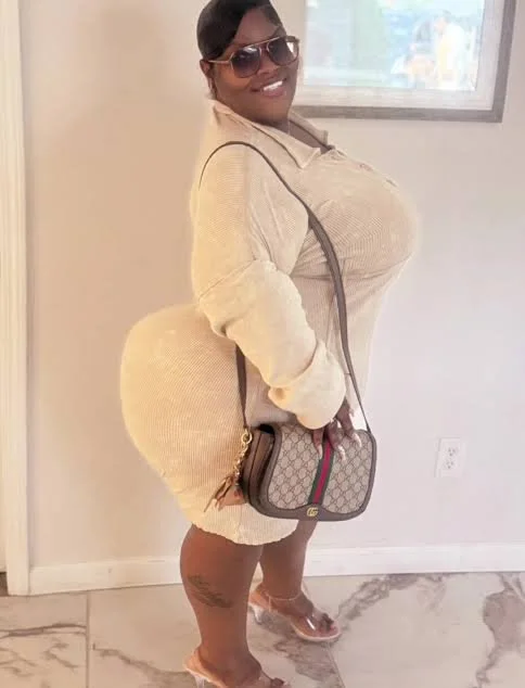 Busty B1g ebonY bBw bo0tY wiT g00d Thr0aT !! image 7