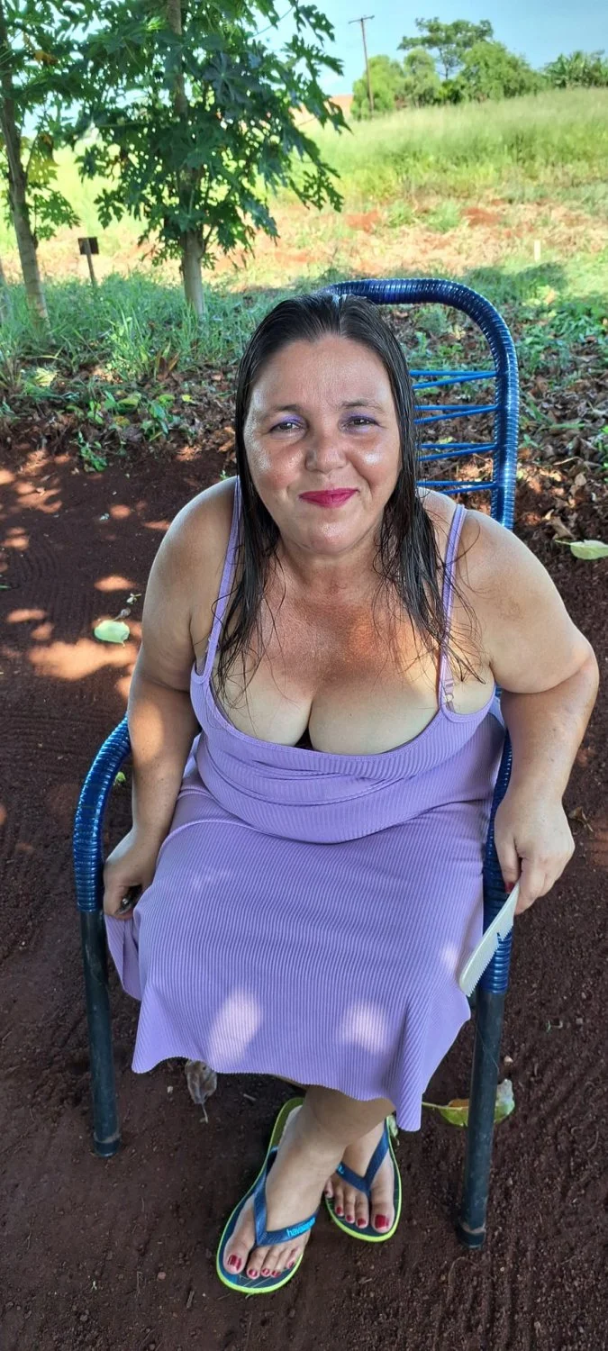 Mãe de família do sitio, mulher assim não nega piroca não. image 12