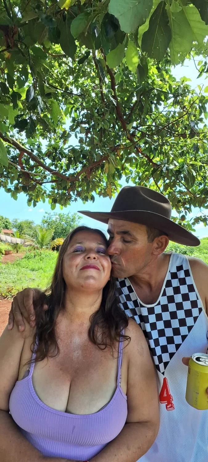 Mãe de família do sitio, mulher assim não nega piroca não. image 13