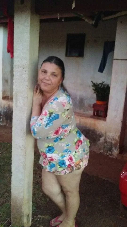 Mãe de família do sitio, mulher assim não nega piroca não. image 5