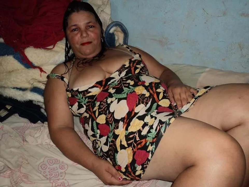 Mãe de família do sitio, mulher assim não nega piroca não. image 8