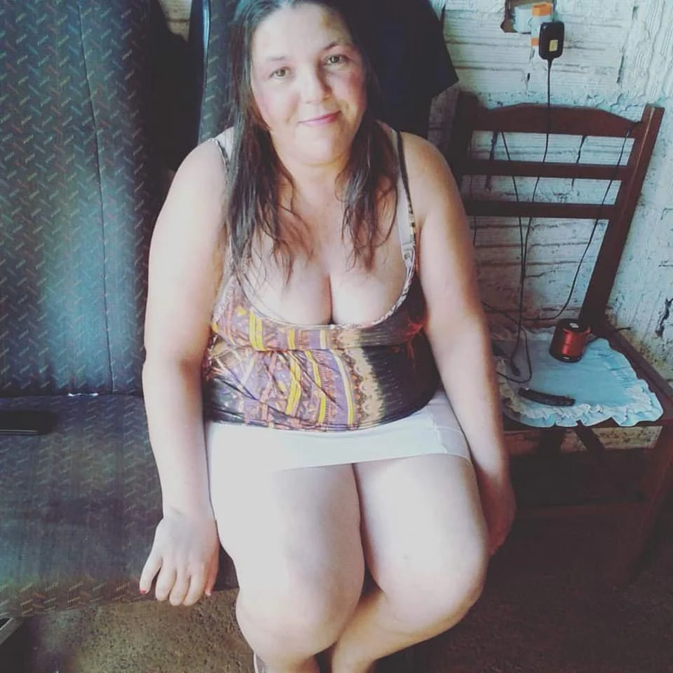 Mãe de família do sitio, mulher assim não nega piroca não. image 9