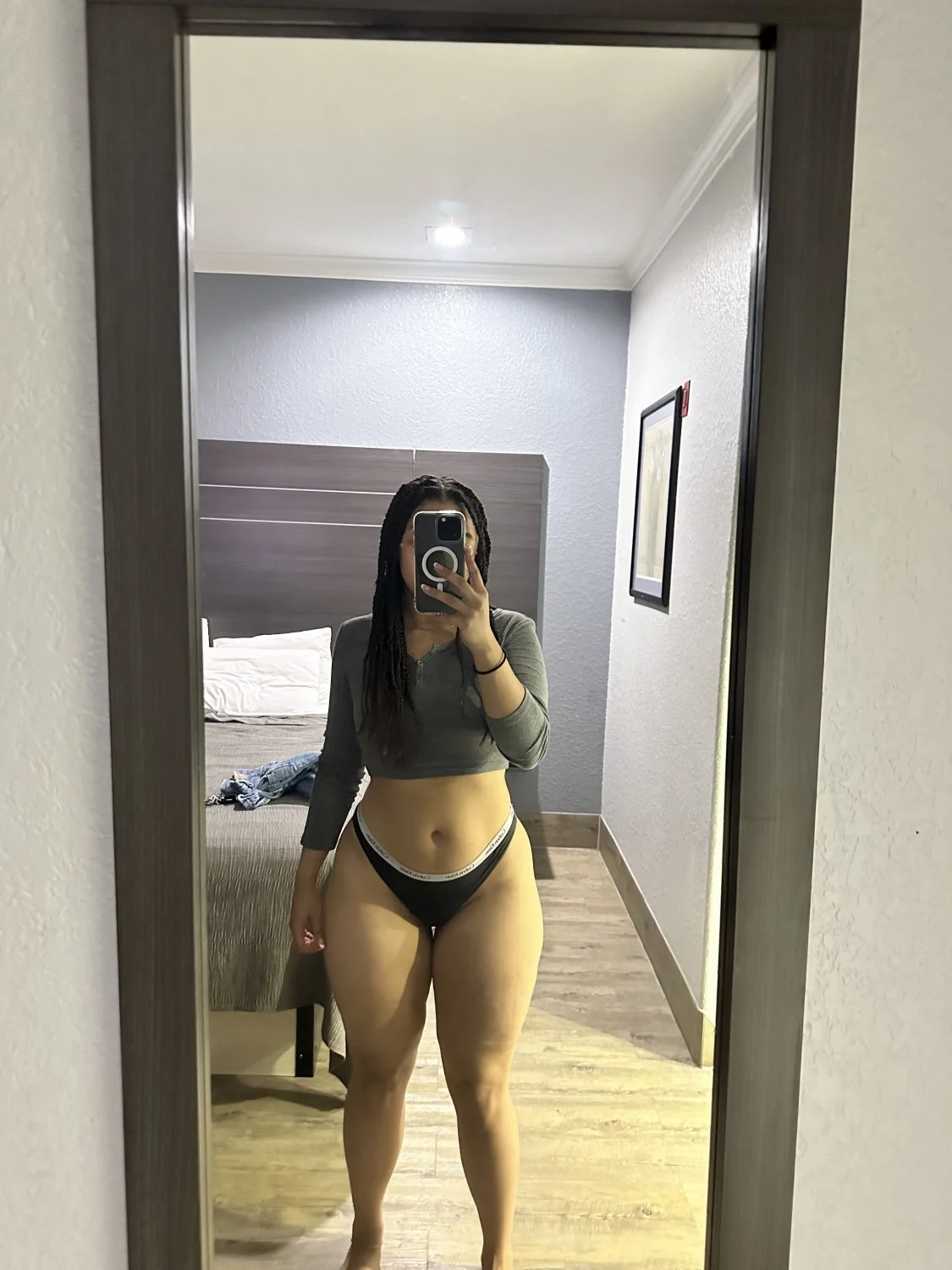 Light skin with a fat ass main image