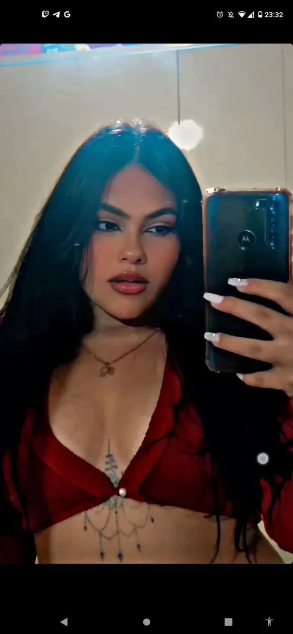 Morena gostosa caiu na Net image 3