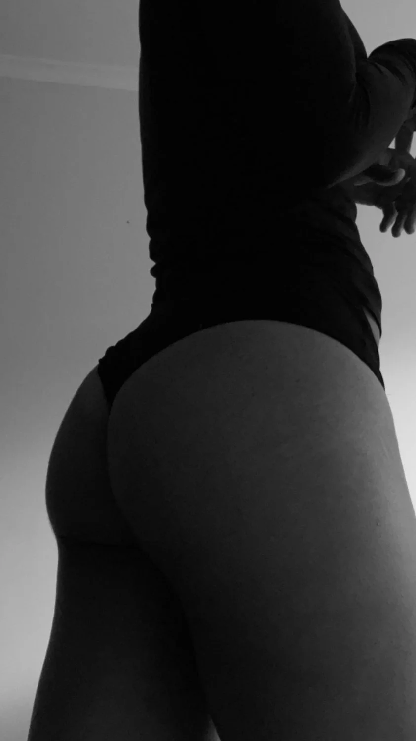 Novinha rabuda caiu na net image 17