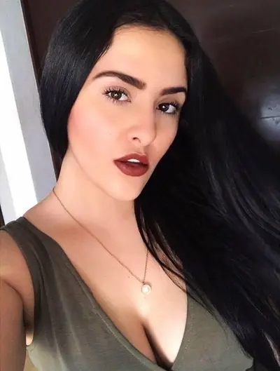 Gabi caiu na net toda nua cover image