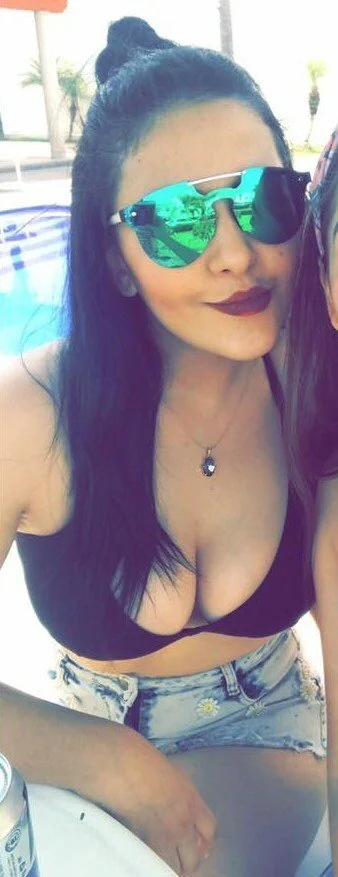 Gabi caiu na net toda nua image 4
