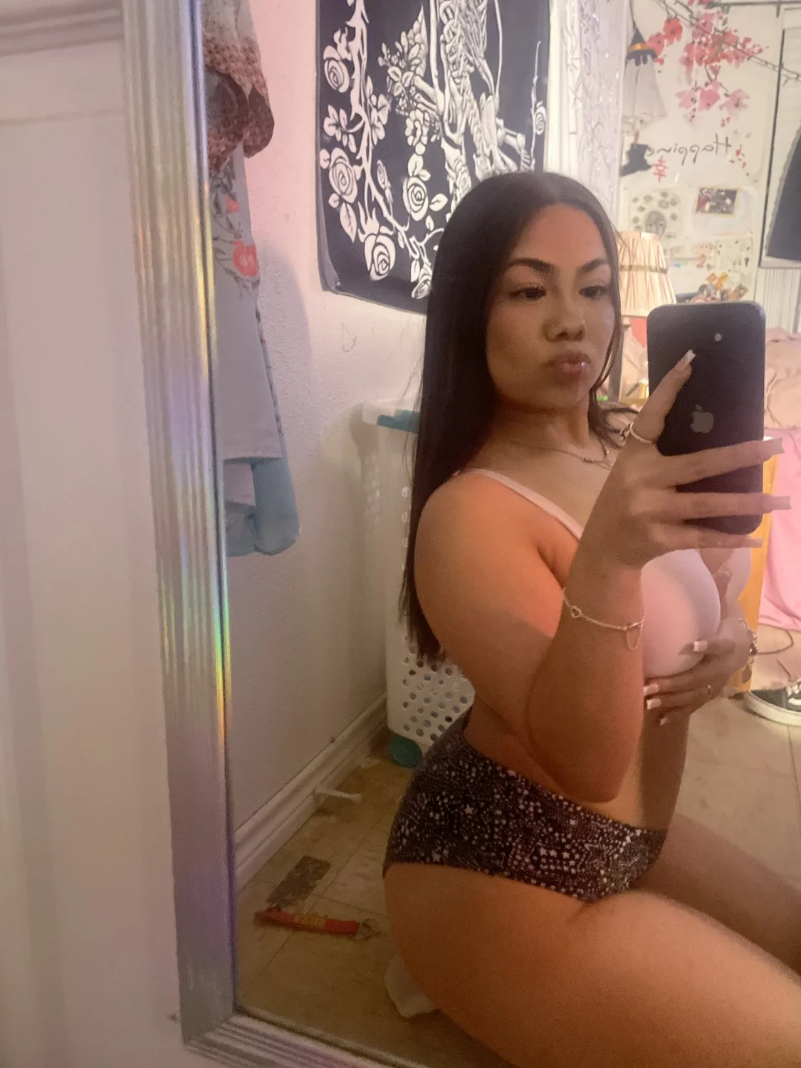 Latina teen main image