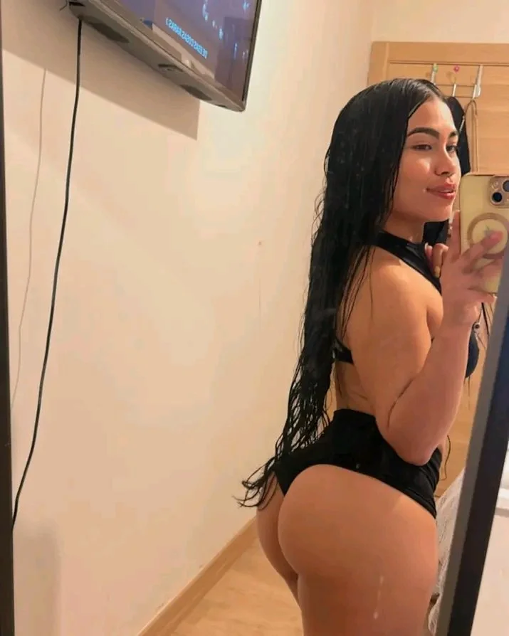 Adri Medina image 13