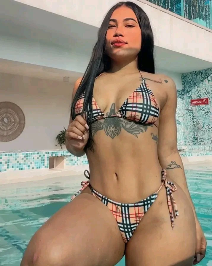 Adri Medina image 19