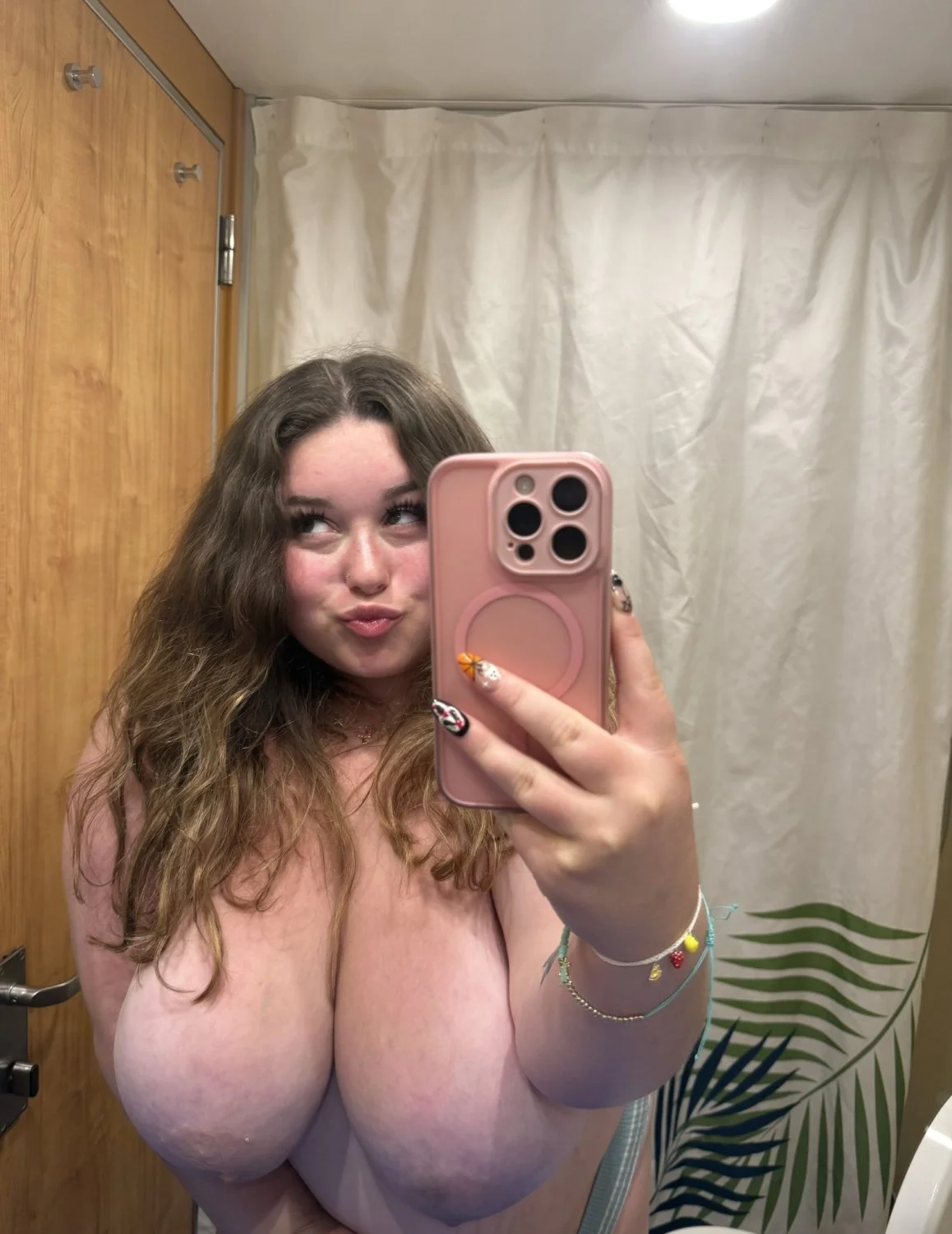 Só Peituda Novinha Gostosas Vazadas 🔥🤤🥵 Uma Delicia Melhor Que A Outra 😈🔞 image 8