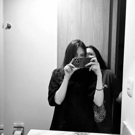 Lesbians image 5