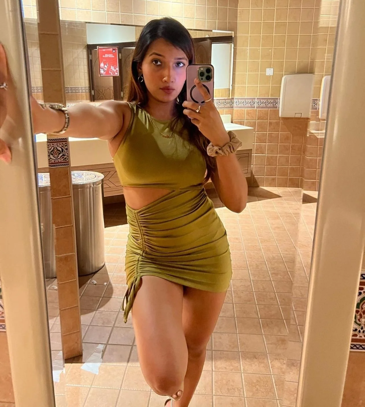 Kenisha D'Souza - the slut who wants to be shown off image 7