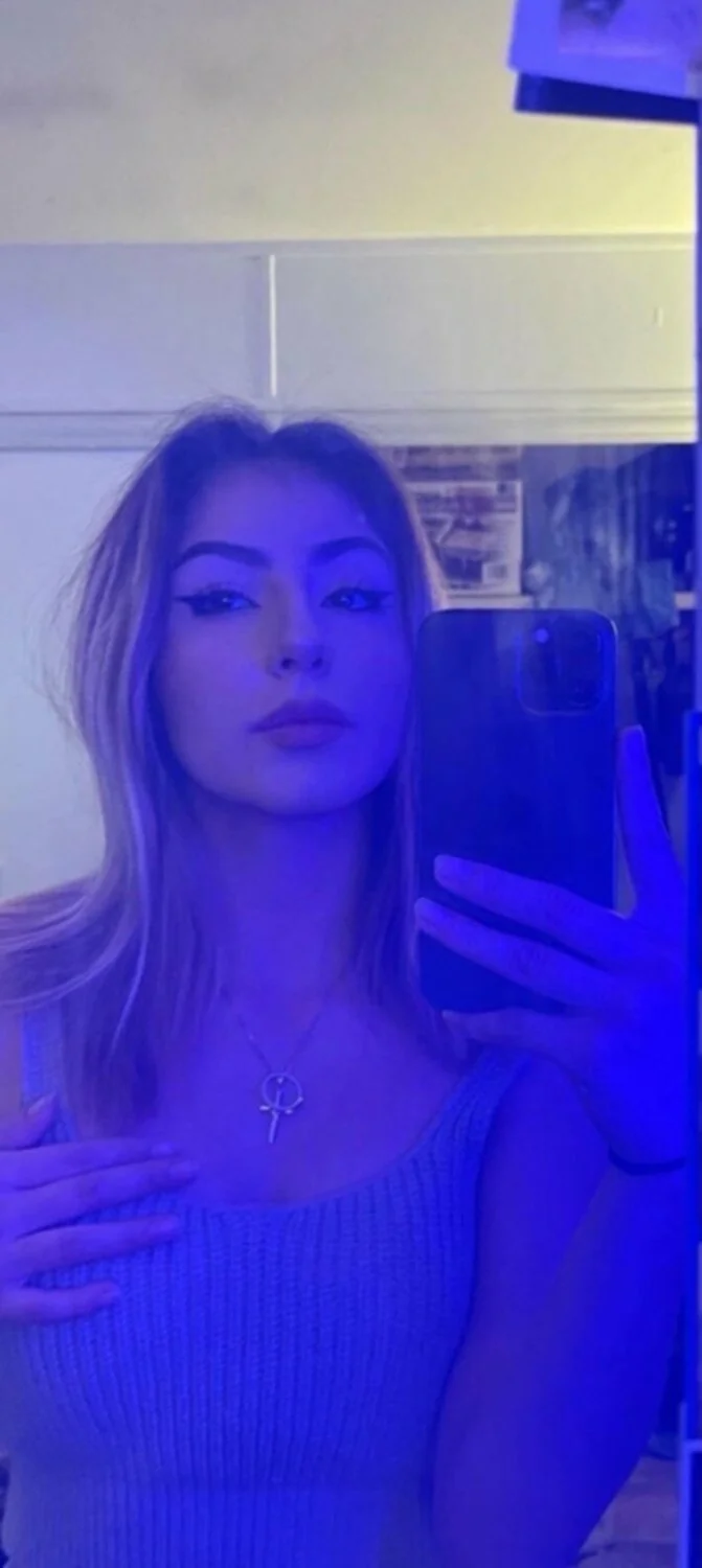 Natalie image 8