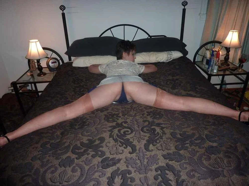 Vintage Milf Amy image 30