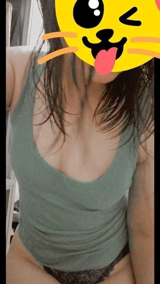 Pinay Milf image 3