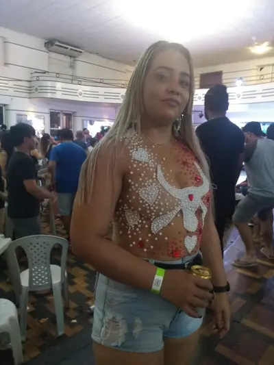 Gih de Manaus do boi garantido liberada pra ser puta e meter um chifre caprichoso no corno cover image