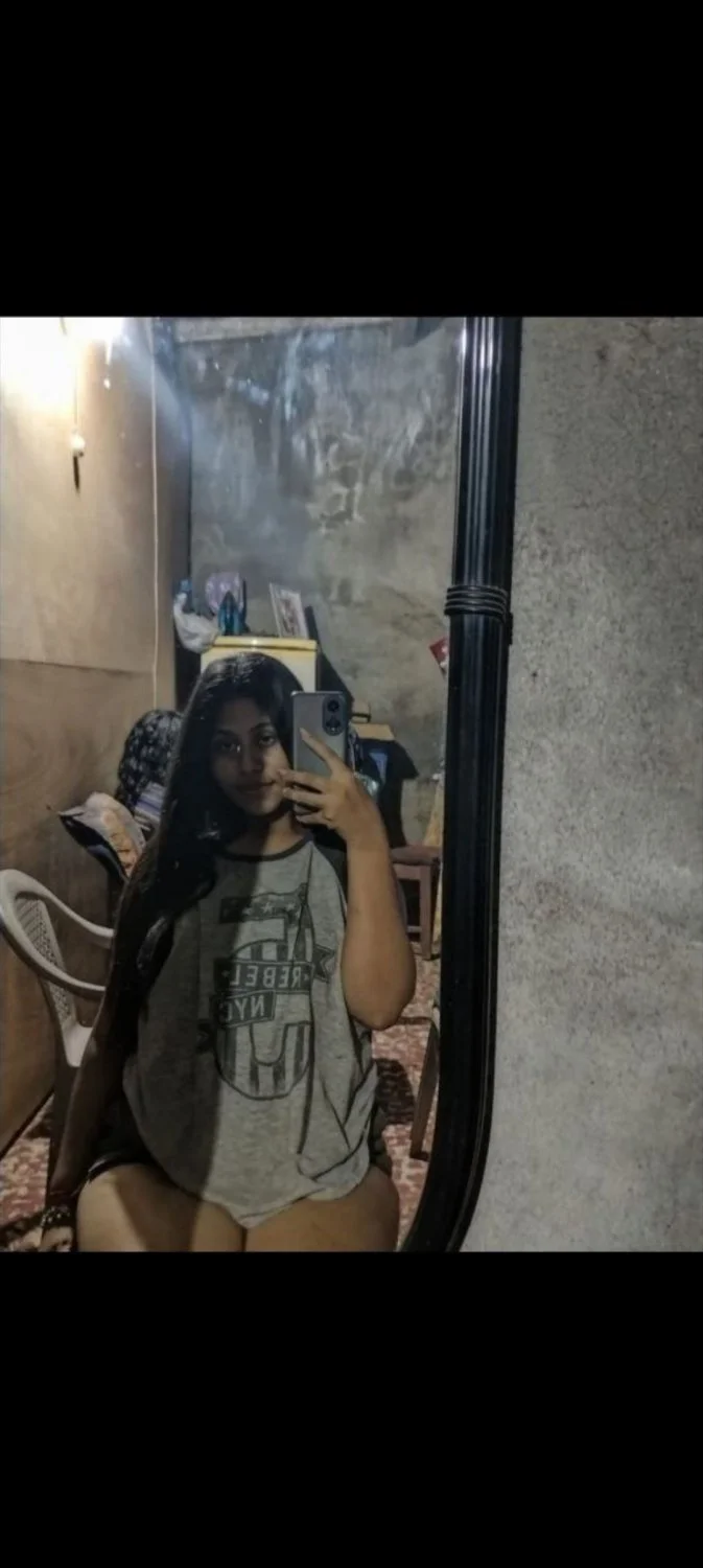 Cristiana Nicaraguense muy caliente image 2