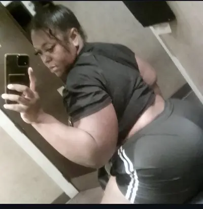 6”1 310 pound thot fucked in the trap house cover image