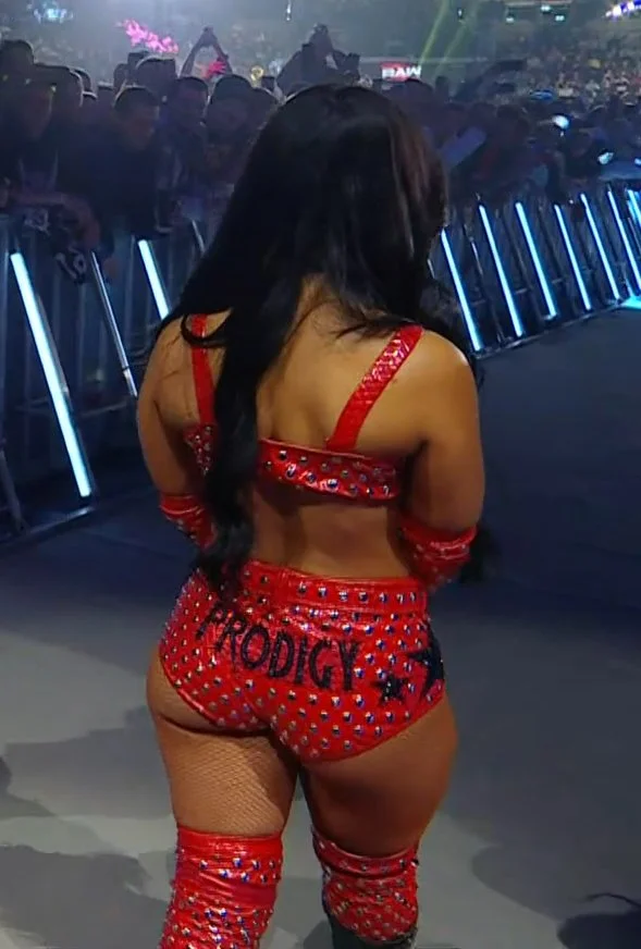 Roxanne 'The Prodigy' Perez image 21