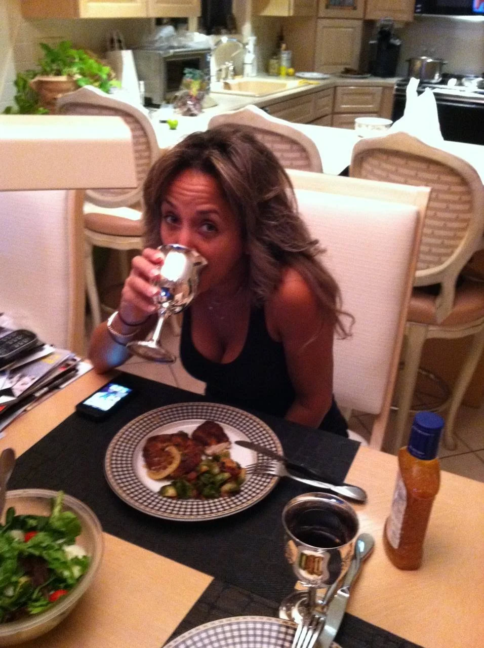 Michelle the slut her husband wants her exposed image 2