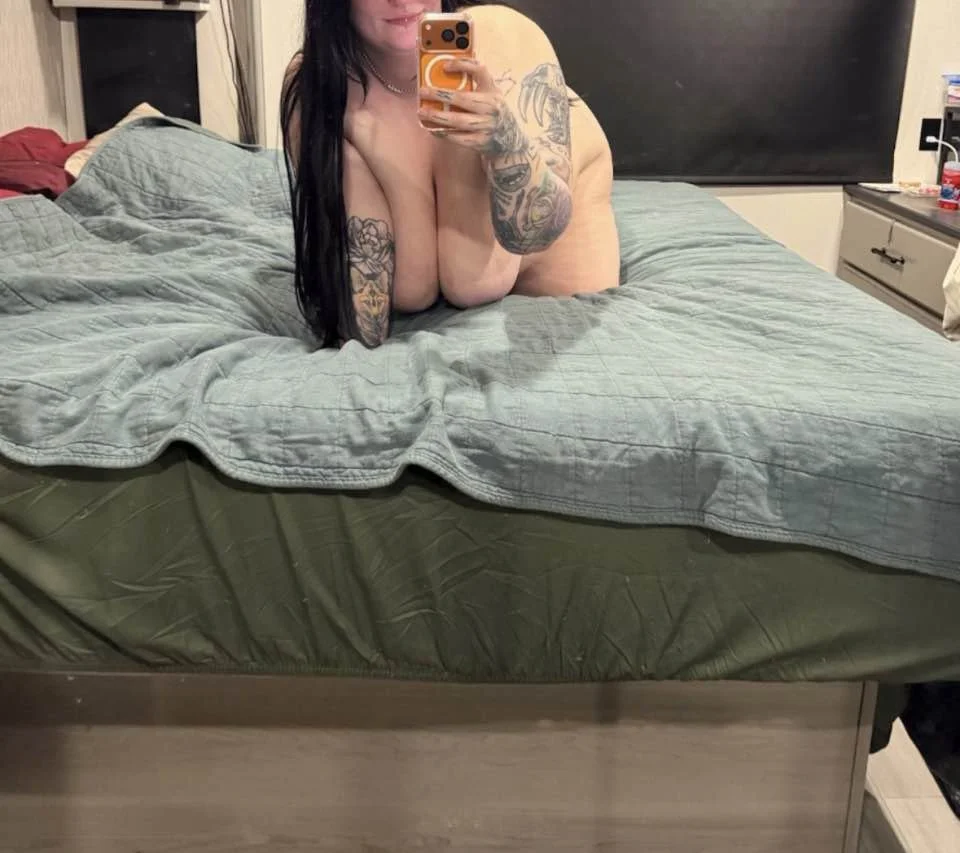 Boredwetmama is this fat piggy whores kik she loves hard cocks sent to her image 20