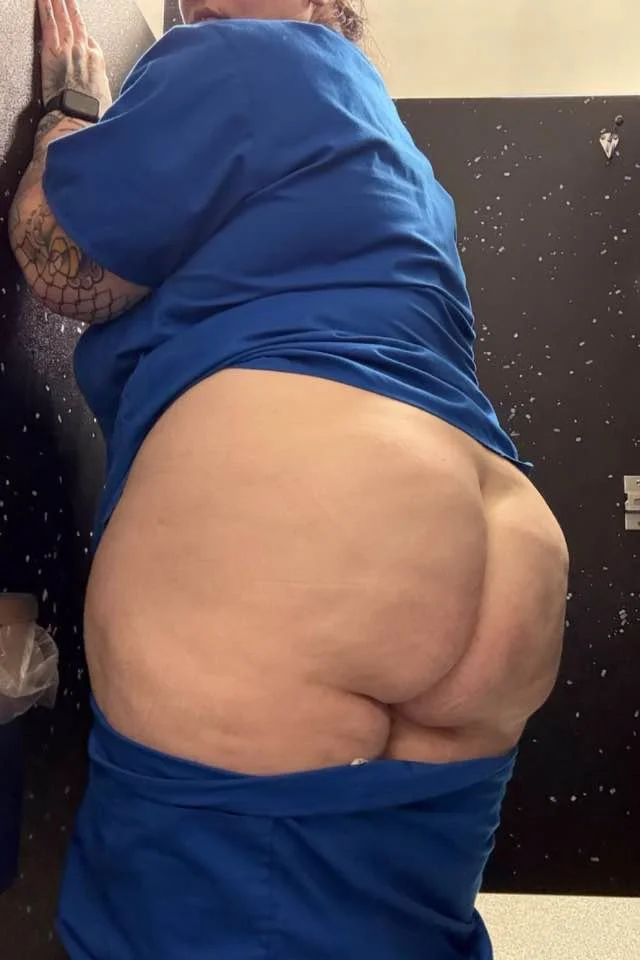 Boredwetmama is this fat piggy whores kik she loves hard cocks sent to her image 7
