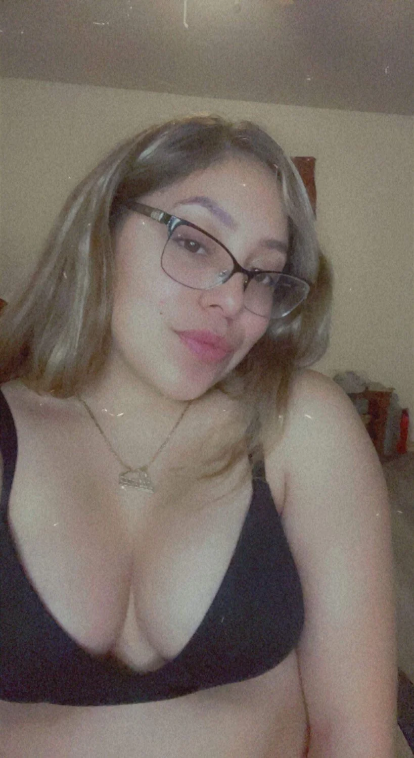 Sexy Texas Latina Alma image 6