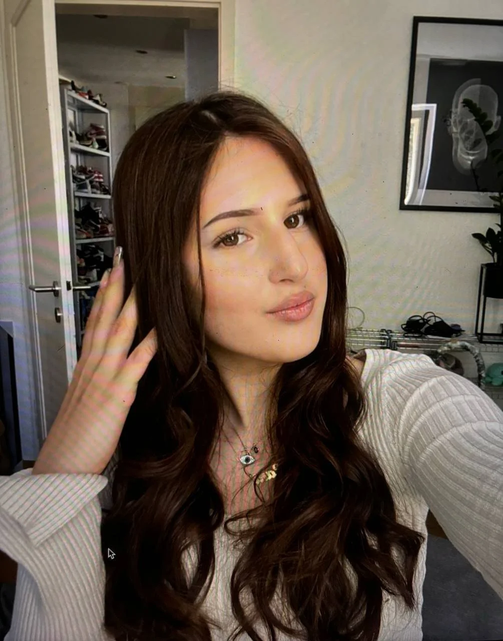 Leah image 5