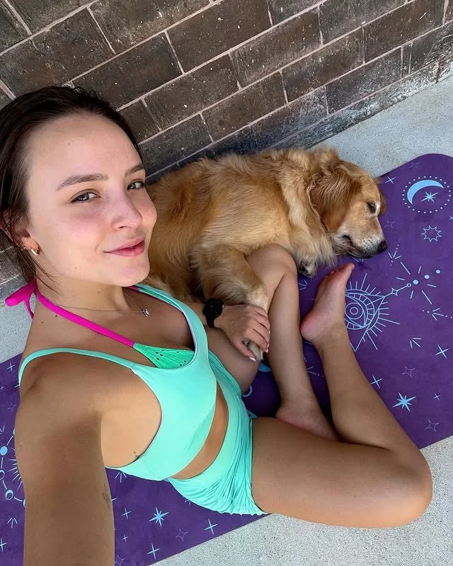Larissa Manoela deliciosa...fotos perfeitas de um mas cheio de momentos incriveis !!! image 10